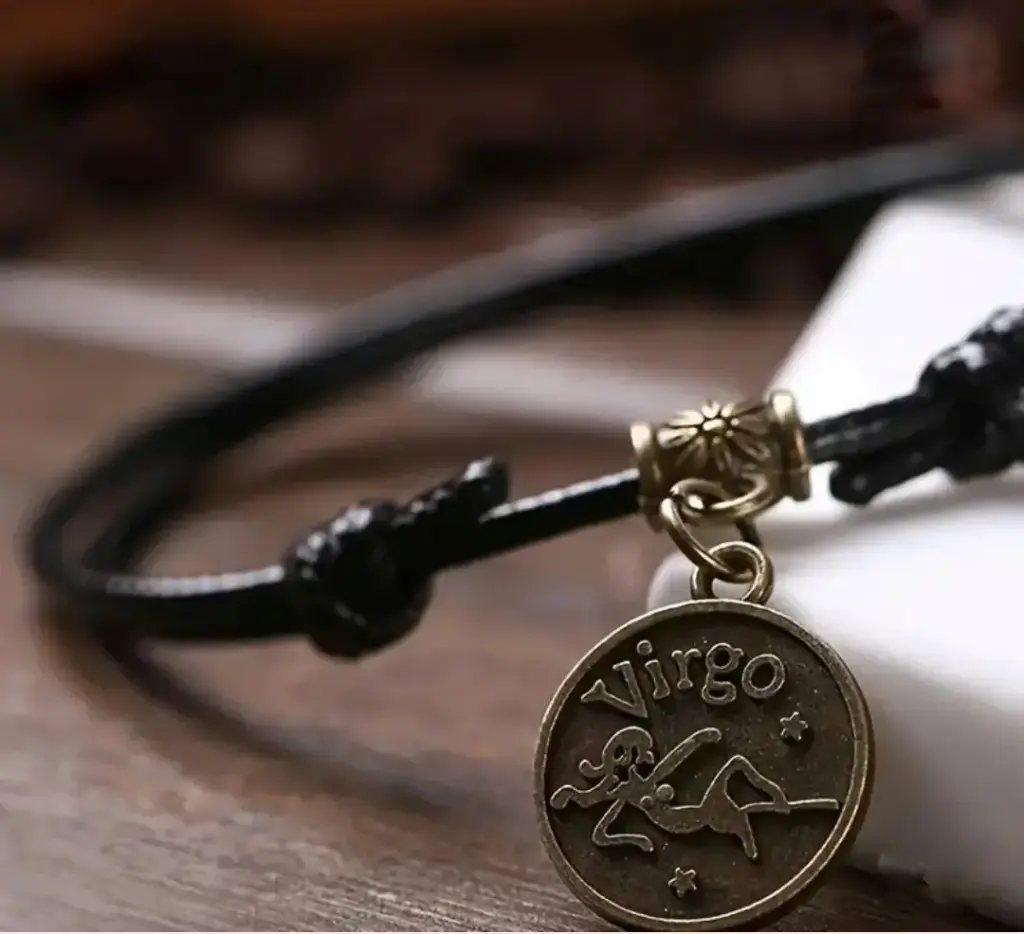 Byzylyk vintage me shenjën e Virgjëreshës