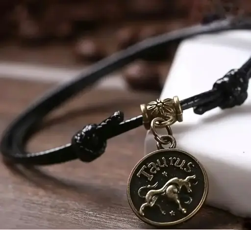 Byzylyk vintage me shenjën e Demit