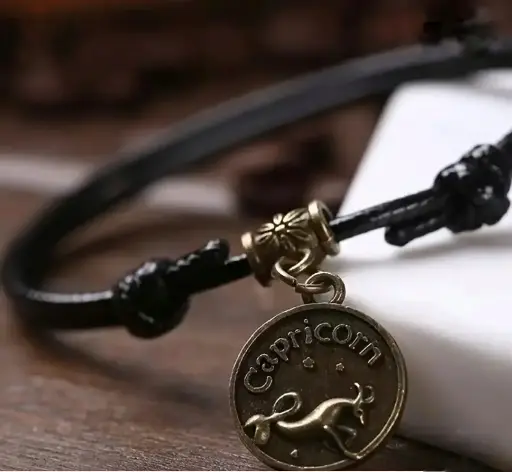 Byzylyk vintage me shenjën e Bricjapit