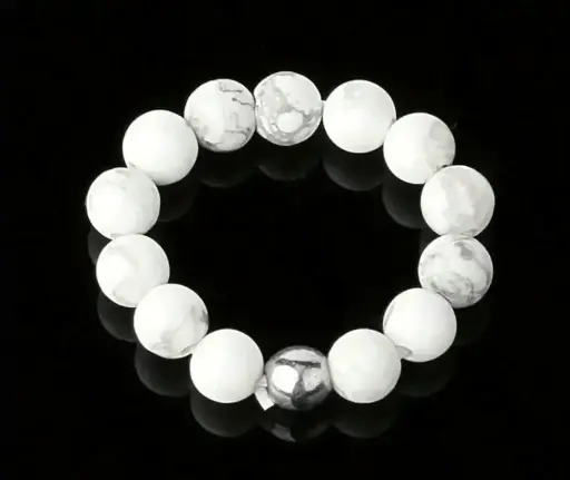 Unazë me gurin natyral Howlite