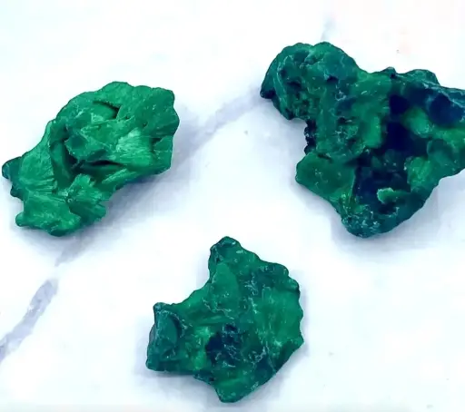 Gur natyral Malakit i papërpunuar (1 copë)